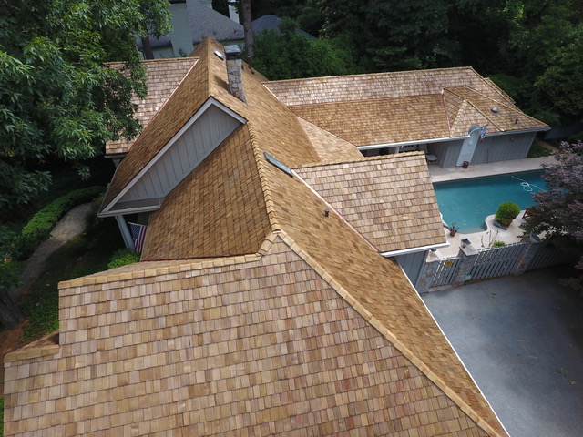 Cedar shake roof, Atlanta — photo