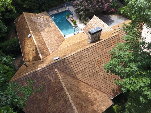 Cedar shake roof, Atlanta — photo